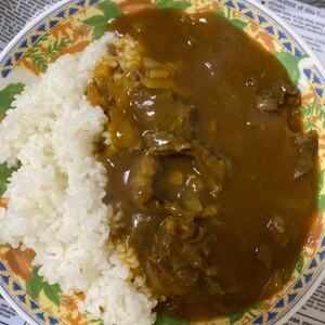 たっぷりの玉ねぎと牛すじカレー♪